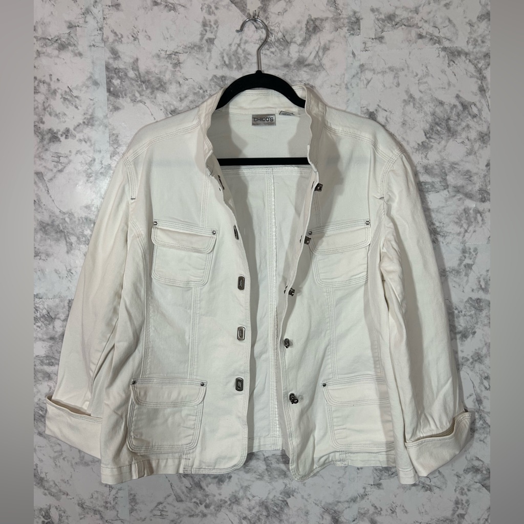 Chico's Woman Cream Jacket Size 2 Snap Front - 96% Cotton 4% Spandex Used